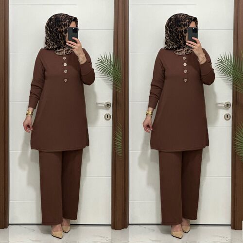 7044 K 90 kahverengi DÜĞMELİ fitilli burgu kumaş tunik pantolon takım  buyuk beden  yeni sezon · 2