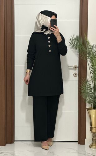 7044  K 90 SİYAH DÜĞMELİ fitilli burgu kumaş tunik pantolon takım  buyuk beden  yeni sezon · 2